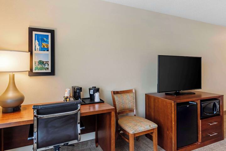 Room 20 of 40