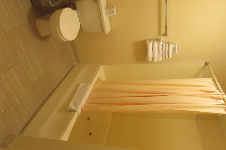 Room 48 of 78