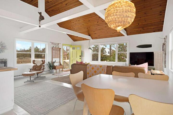 Artist-designed Beach House