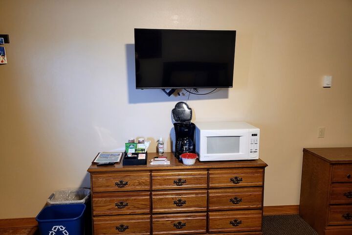 Room 32 of 59