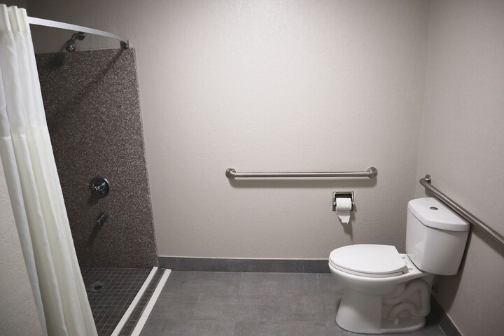 Room 16 of 31
