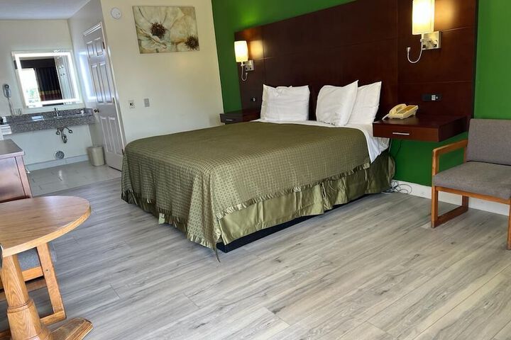Room 20 of 23