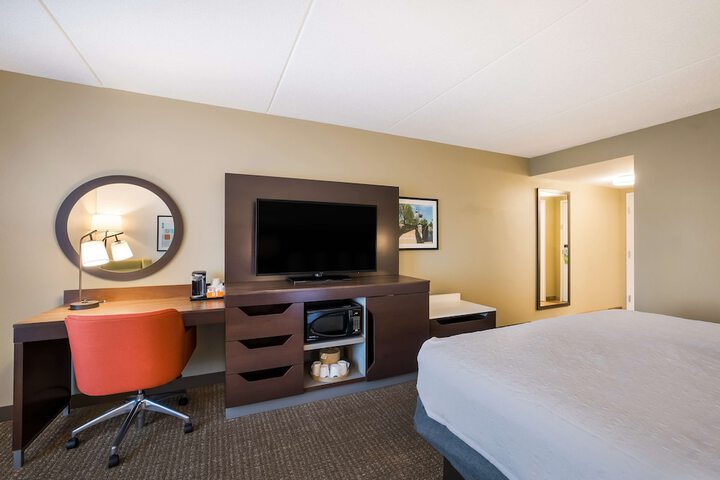 Hampton Inn McHenry