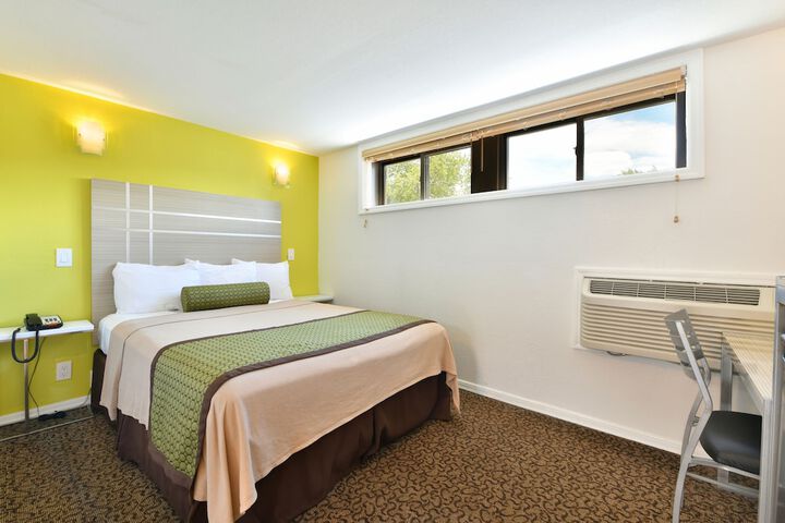 Room 25 of 31