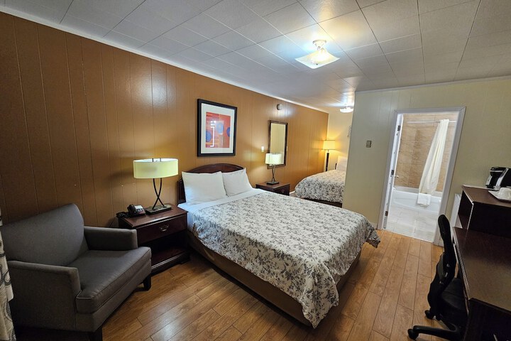 Room 25 of 41