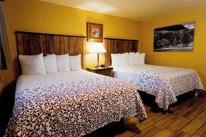 Silver Moon Inn