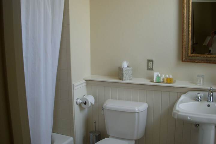 Room 20 of 29