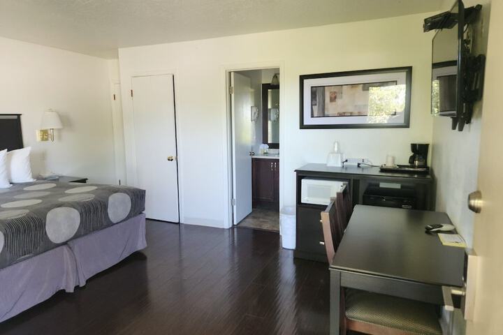 Room 54 of 62
