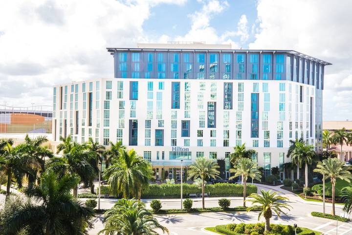 Hotel 5 of 96