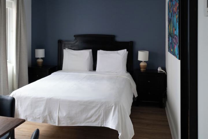 Room 28 of 41