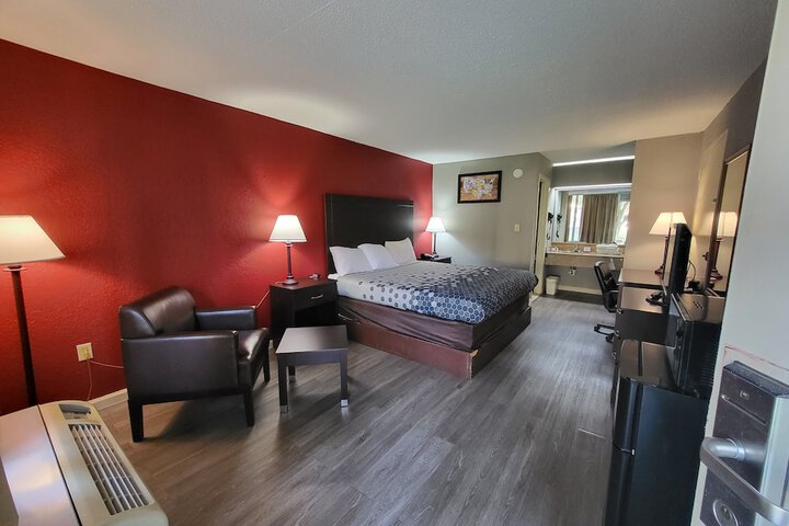 Room 34 of 69