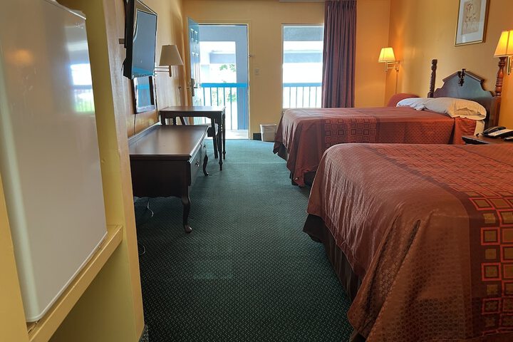 Room 10 of 29