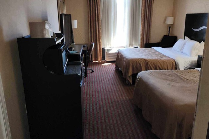 Quality Inn & Suites Somerset Downtown