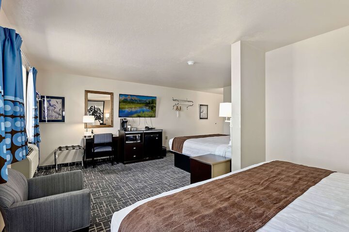 Room 15 of 36