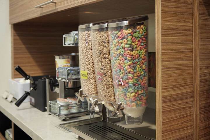 Breakfast/Coffee Service 20 of 28