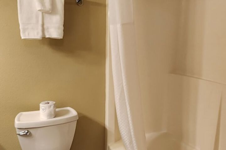 Room 32 of 58