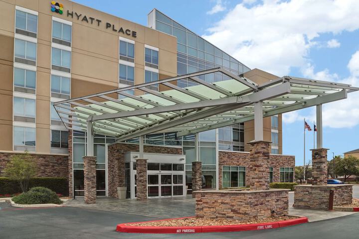 Hyatt Place San Antonio–North / Stone Oak