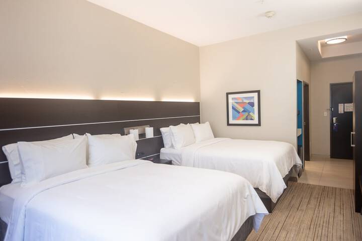 Holiday Inn Express Hotel & Suites BEAUMONT NW by IHG