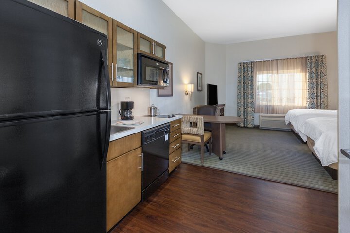 Candlewood Suites West Springfield by IHG