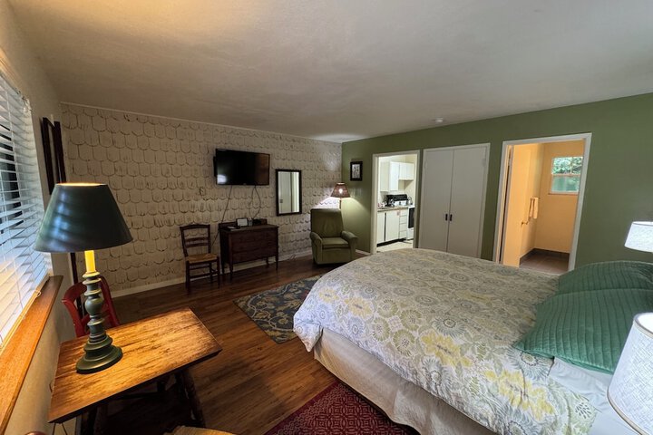 Room 18 of 31