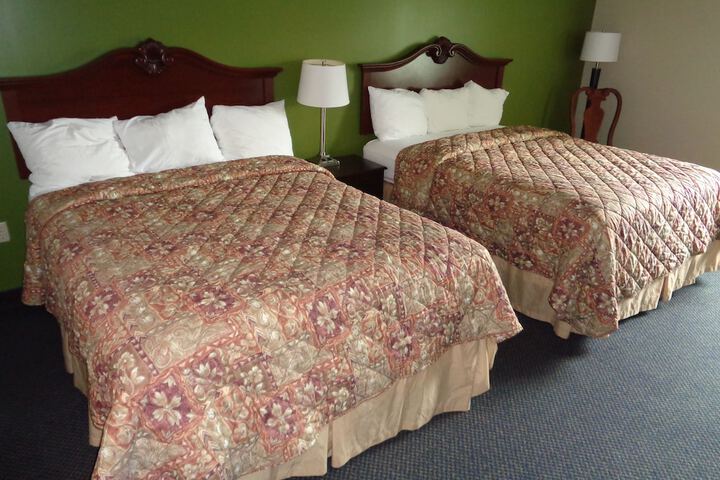 Room 33 of 41