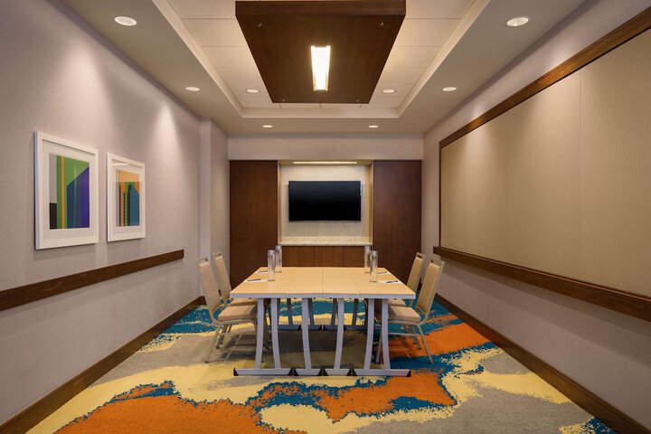 DoubleTree by Hilton Pittsburgh - Cranberry