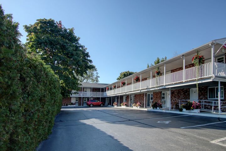 Hotel 2 of 92