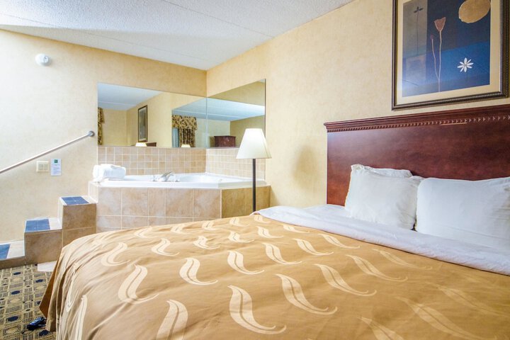 Room 45 of 100