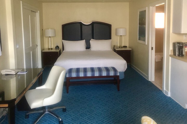 Room 22 of 83
