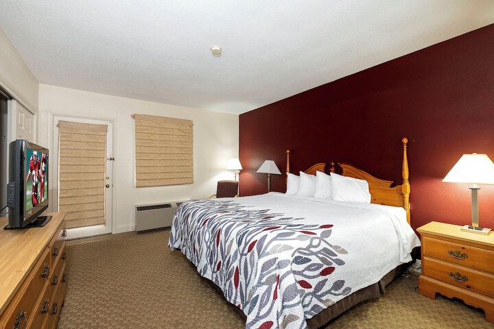 Room 12 of 50