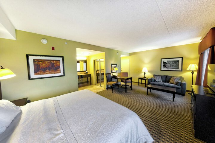 Room 17 of 42