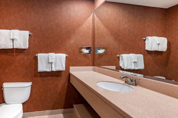 Room 44 of 60