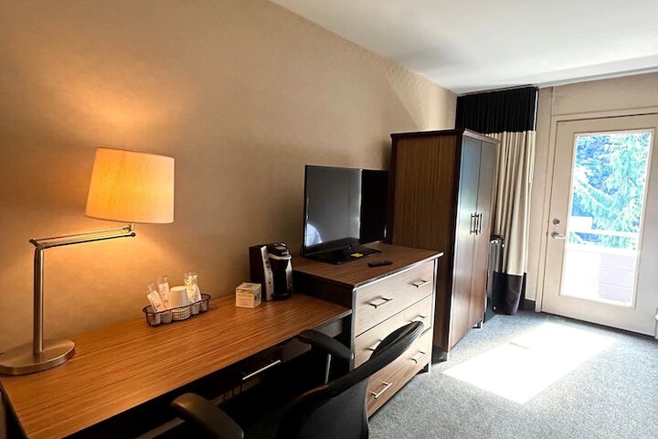 Room 33 of 101