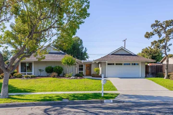 at Marbella Lane - Cozy Modern Home w / Relaxing Design & Pool