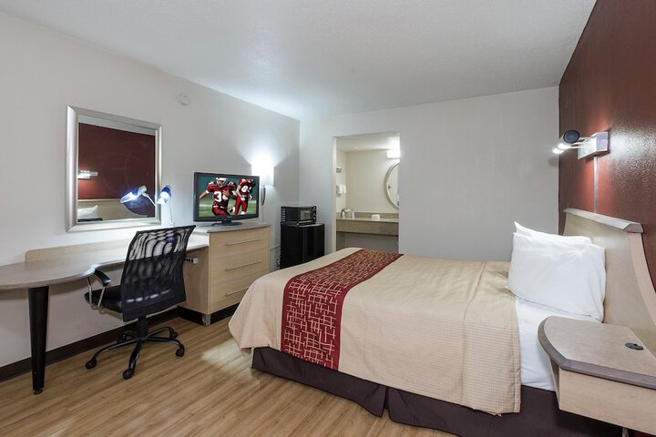 Room 21 of 28