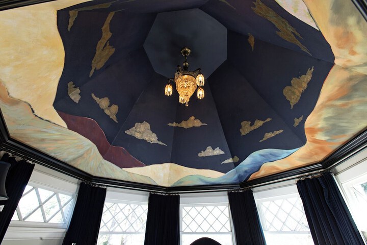 Room 14 of 61