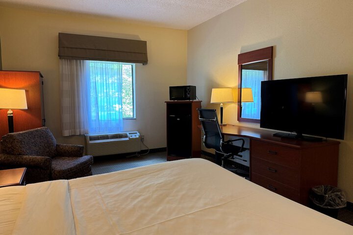 Room 13 of 20