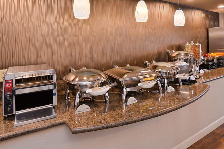 Breakfast/Coffee Service 35 of 42