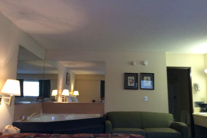 Room 31 of 35