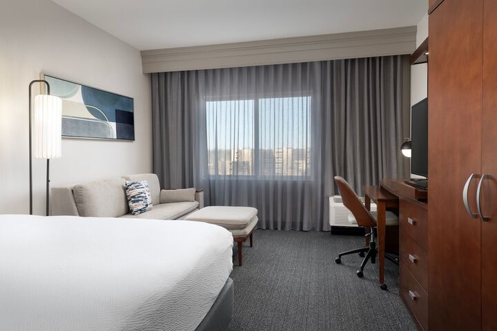 Room 30 of 52