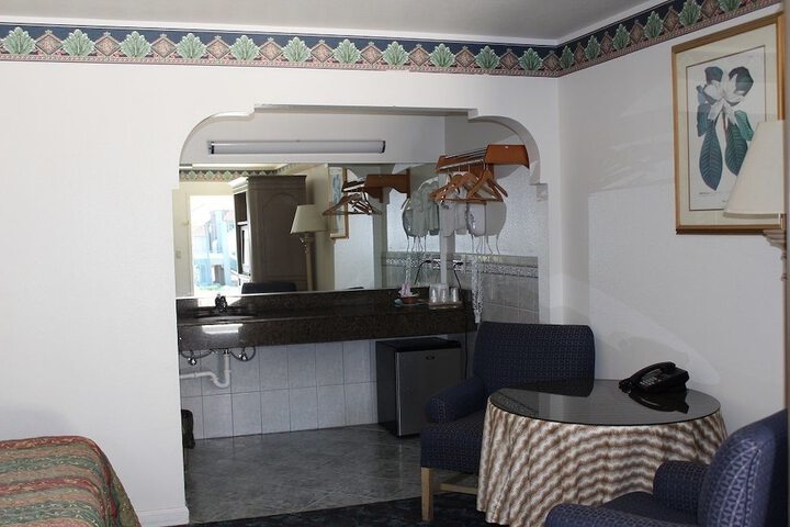 Room 5 of 39