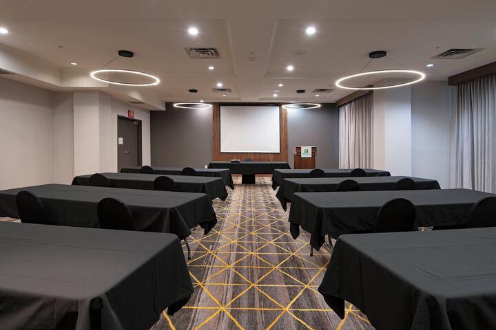 Holiday Inn Hotel & Suites Kamloops by IHG