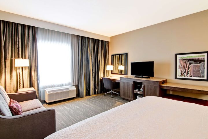 Hampton Inn & Suites by Hilton Grande Prairie