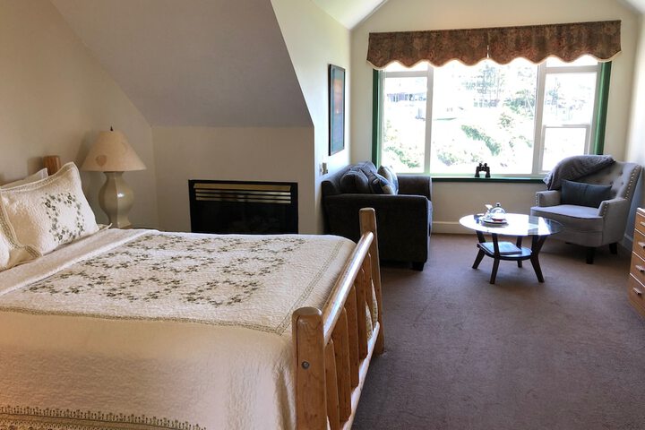 Room 47 of 77
