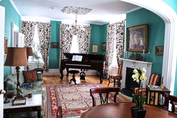 Auberge Chesleys Inn