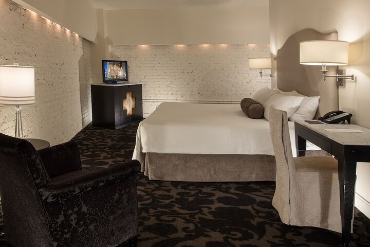 Room 41 of 83