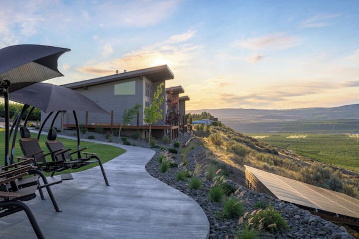 Lone Point Cellars