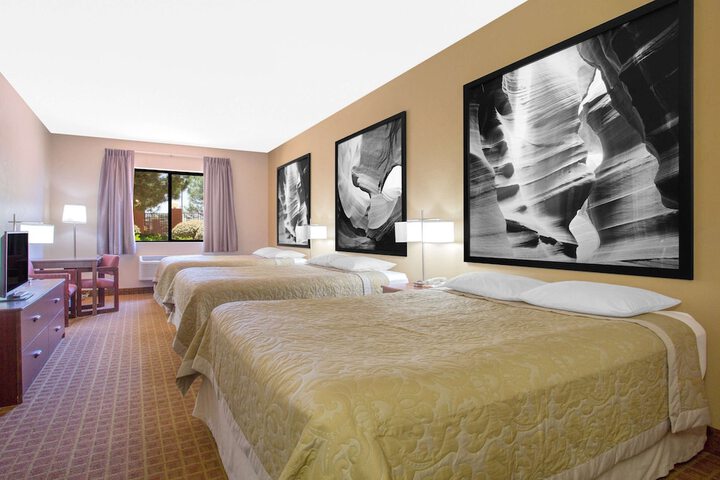 Room 11 of 31