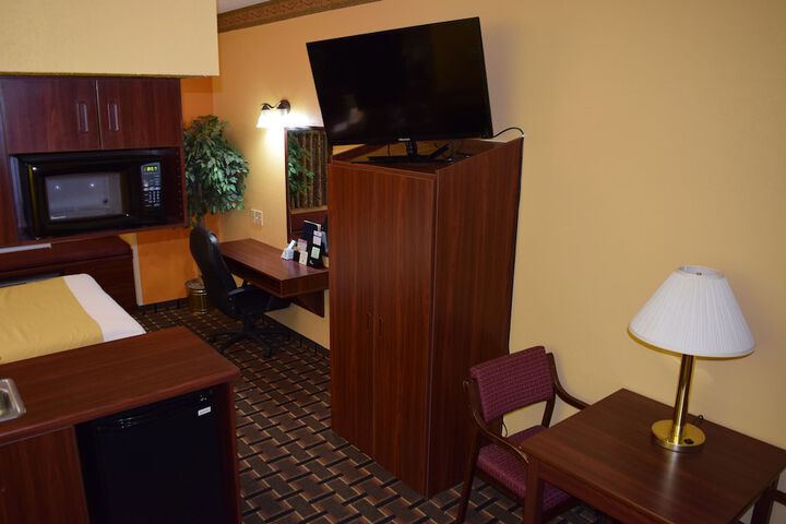 Room 10 of 43