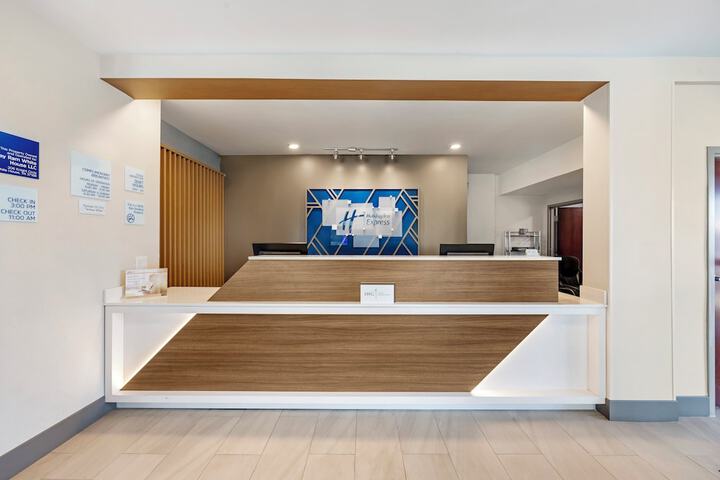 Holiday Inn Express White House by IHG